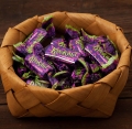 【食新食异】进口俄罗斯紫皮糖果巧克力kpokaht紫皮糖果婚庆喜糖女神零食500g